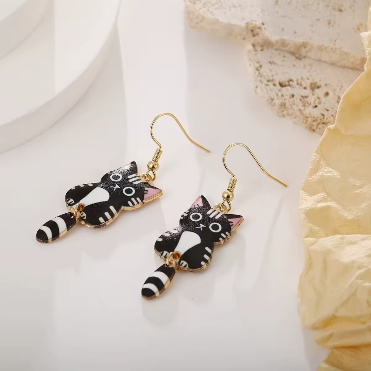 Cat Earrings with Moving Tail